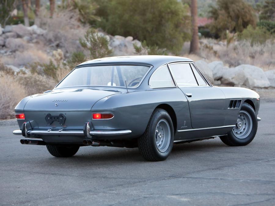  Ferrari 330 GT 2+2 (Series II) 1965 года  (фото 16 из 43)